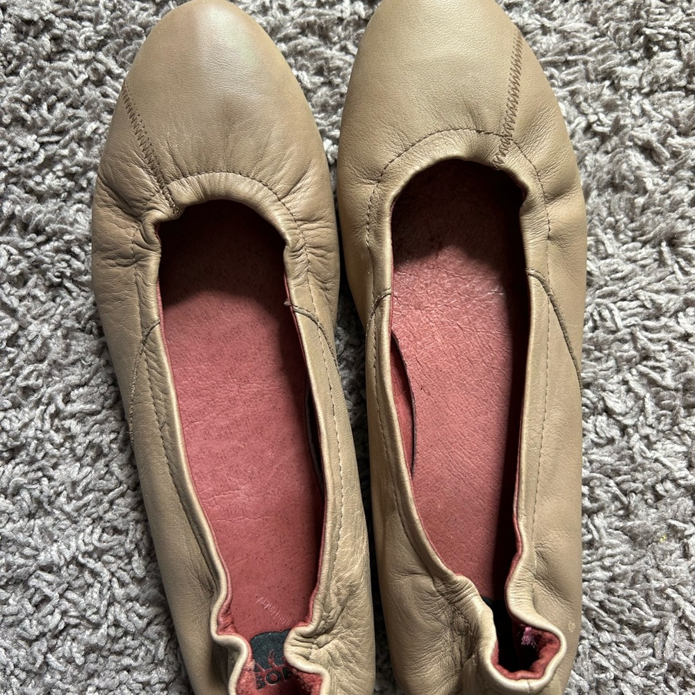 Sorel Tan Leather Ballet Flats 7 EUC